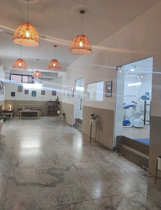 Reception at Modenta Dental Clinic, Sushant Lok, Gurugram